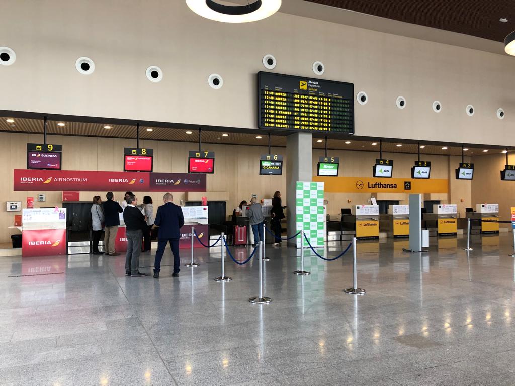 Egomanía Exactamente Fe ciega ▷ Aerolínea Iberia: equipaje » Aeropuerto de Pamplona
