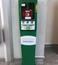 Desfibrilador en el aeropuerto de Pamplona